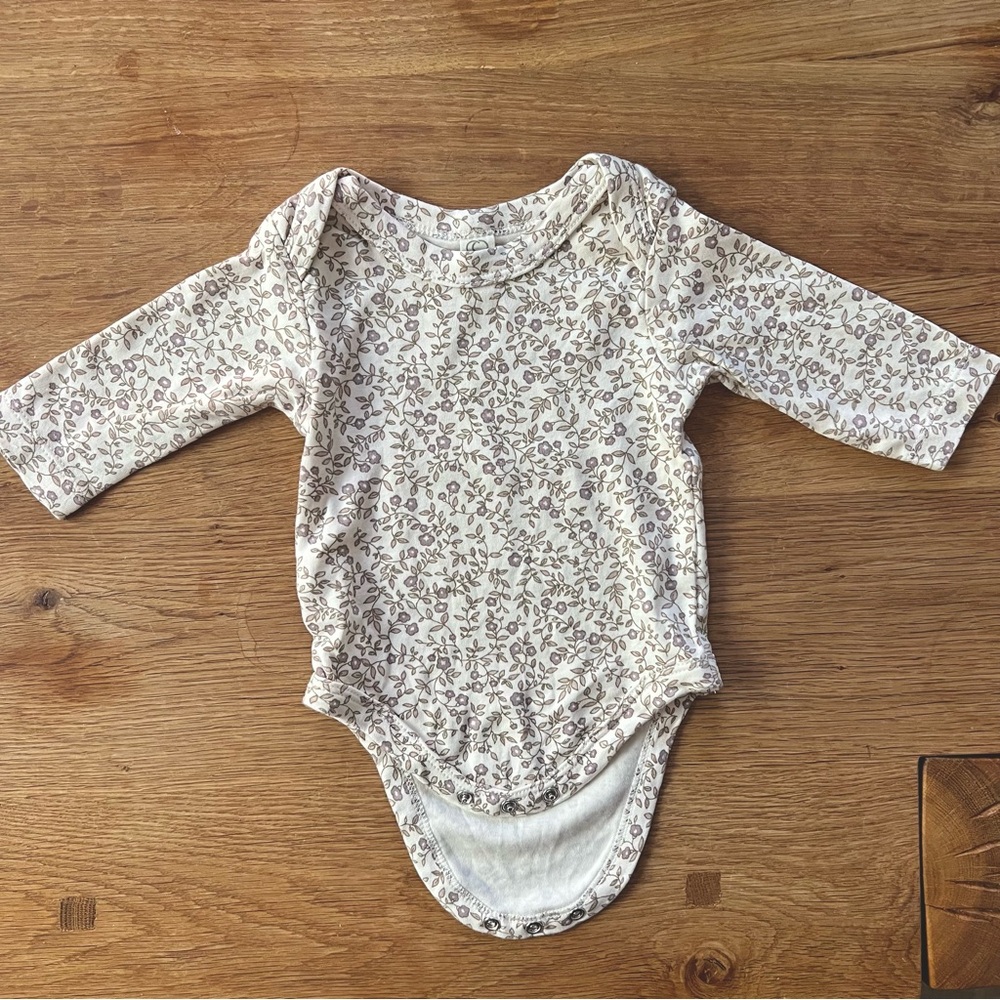 Colored Organics River Bodysuit Aurora Floral Purple Mauve Cream 0-3M Baby NWOT